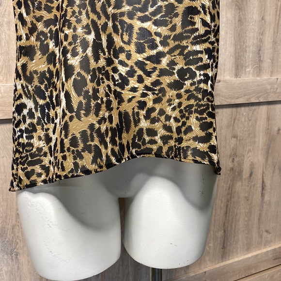 Sleeveless Beaded trim little baddie tank 🔥 slightly sheer Big Cat allover body - Picture 5 of 13